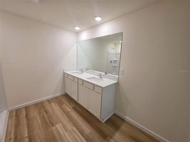 Building Photo - 4631 SW 88 Pl