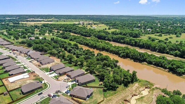 Building Photo - 106 Crooked Trail