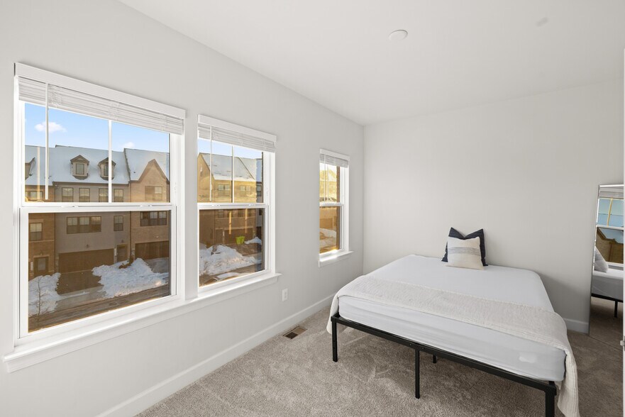 Building Photo - 3582 Stella Blue Dr