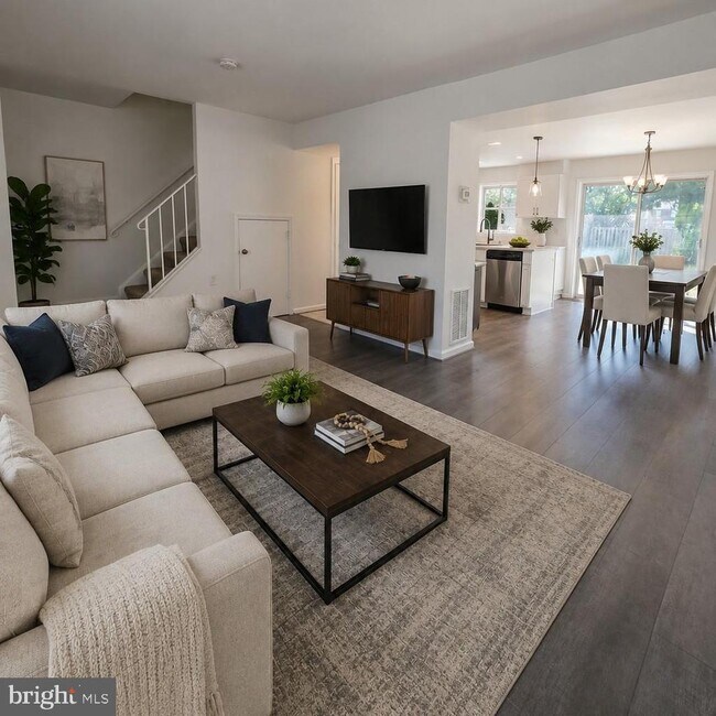 Building Photo - 404 Trefoil Pl