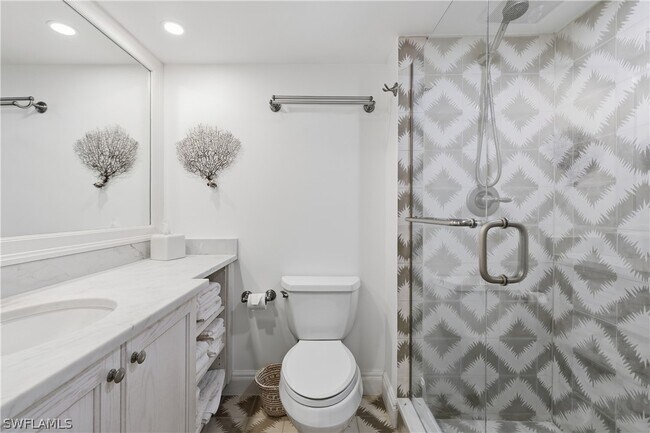 Building Photo - 3115 Gulf Shore Blvd N