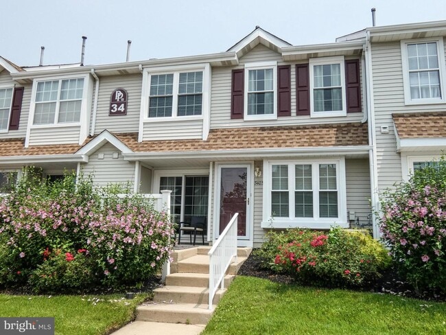 Building Photo - 3403 Wimbledon Way