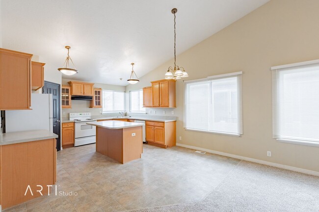 Building Photo - Amazing Remodeled Home in North Lehi