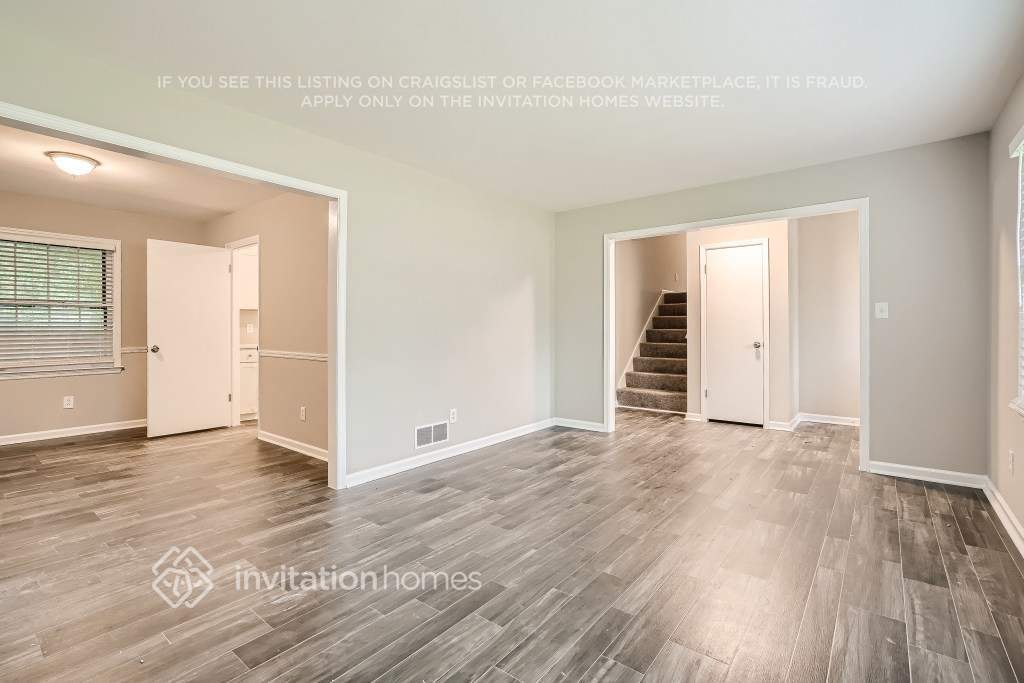 Building Photo - 2360 Sandgate Rd SW