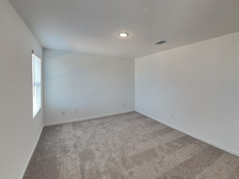 Building Photo - 236 Ottawa Wy