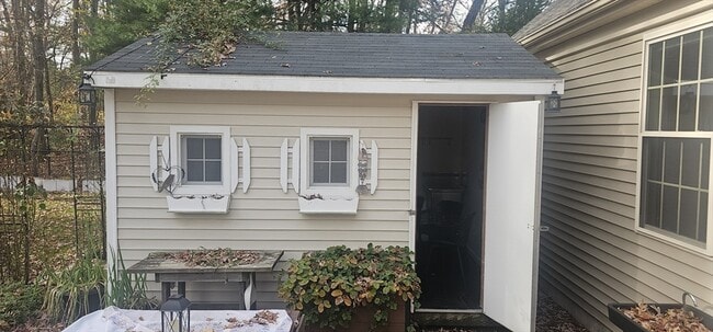 Building Photo - 227 Thurber Ave