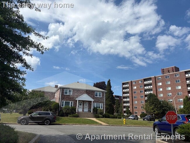 Building Photo - 49 Hill Rd