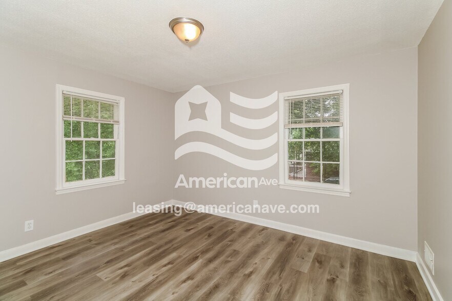 Building Photo - 7316 Pinedale Dr