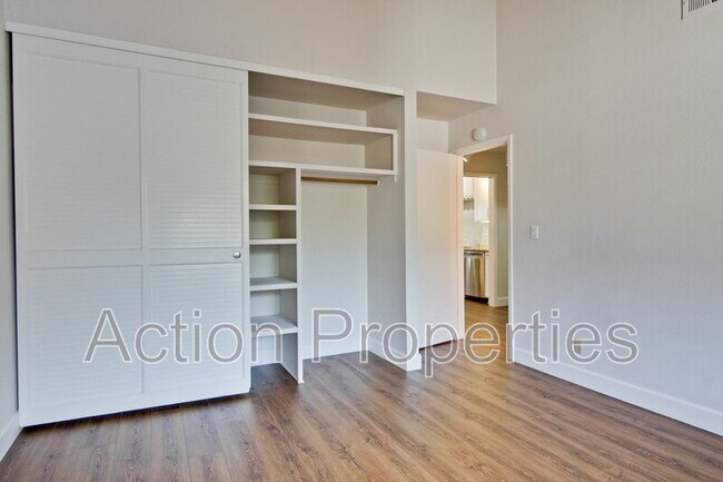 Building Photo - 255 S Rengstorff Ave