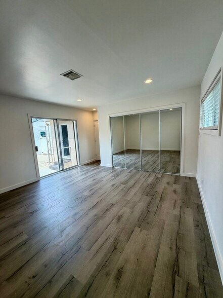 Building Photo - 4225 Tuller Ave