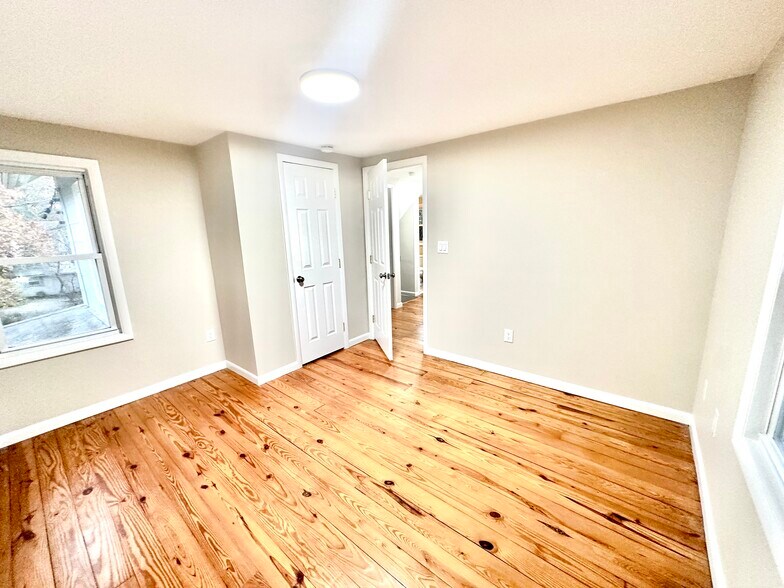 Building Photo - 6 Commercial Ave