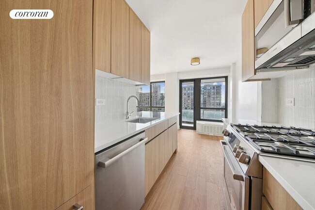 Building Photo - 501 E 87th St