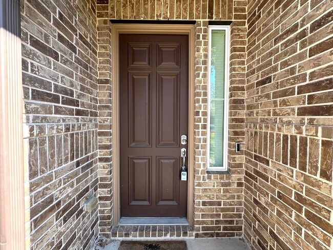 Building Photo - Single Story, 3 Bedroom, 2 Bathroom Home f...