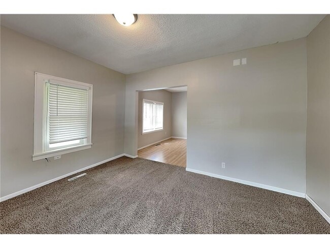 Building Photo - 4748 W 125th St