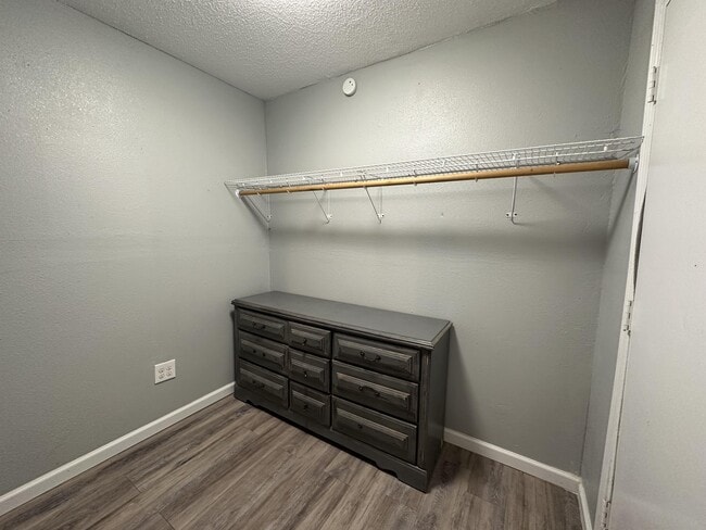 Building Photo - 7603 Alcove Ave