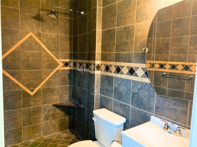 Building Photo - 4905 Richmond Ave