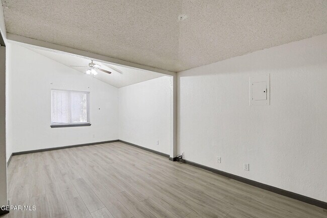 Building Photo - 6032 Belladonna Cir
