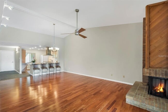 Building Photo - 15 Escondido Cir