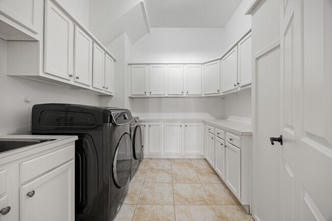 Building Photo - 111 N Wynden Estates Ct