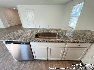 Building Photo - 7222 Solar Rdg