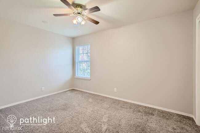 Building Photo - 3 br, 2.5 bath House - 105 Fazio Dr UNIT