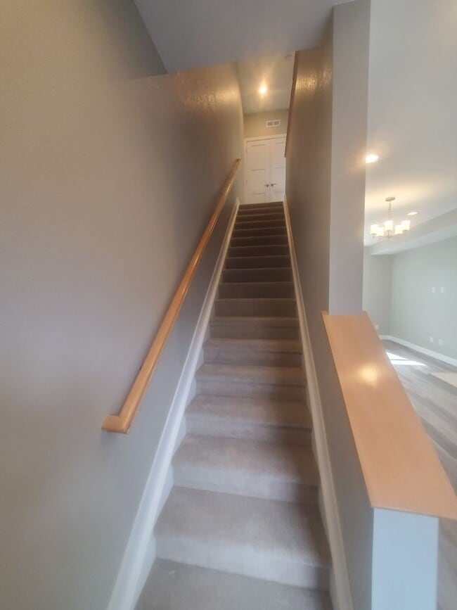 Building Photo - Beautiful and Updated 2BR Townhome With At...
