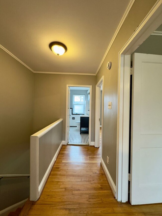 Building Photo - Charming 4 Bedroom/2 Bathroom Townhome in Mid-Govans, MD!