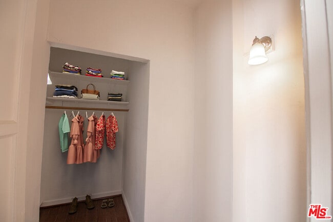 Building Photo - 1201 N Crescent Heights Blvd