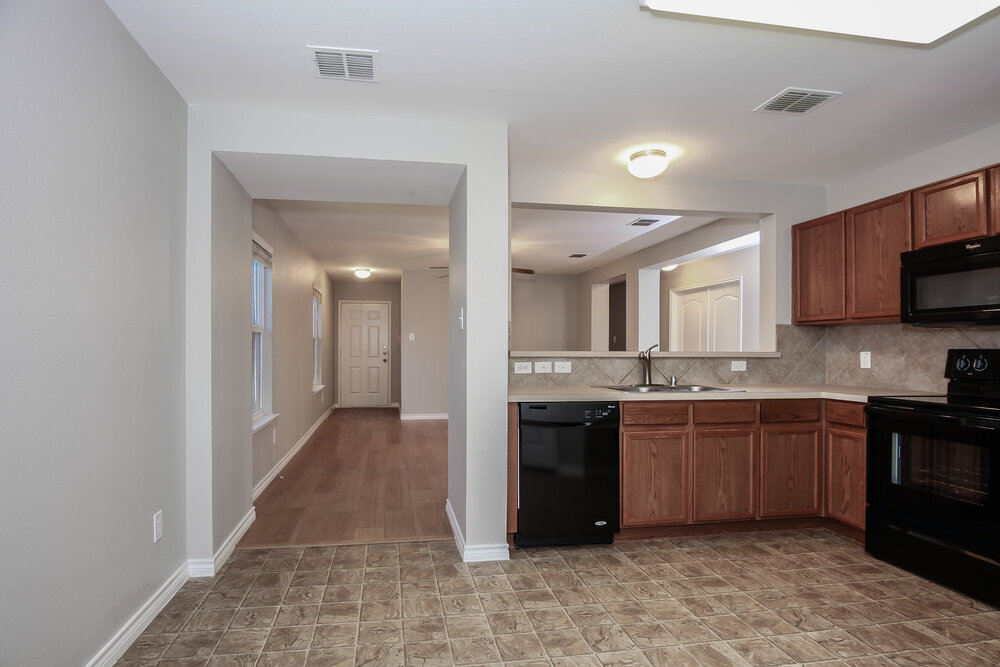 Building Photo - 1172 Tomahawk Dr