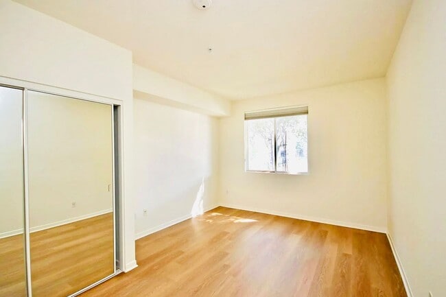 Building Photo - Beautiful 1 bedroom 1 Bathroom, Central Pa...