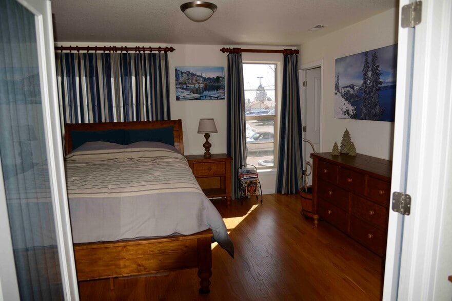 Building Photo - 443 S Quay St