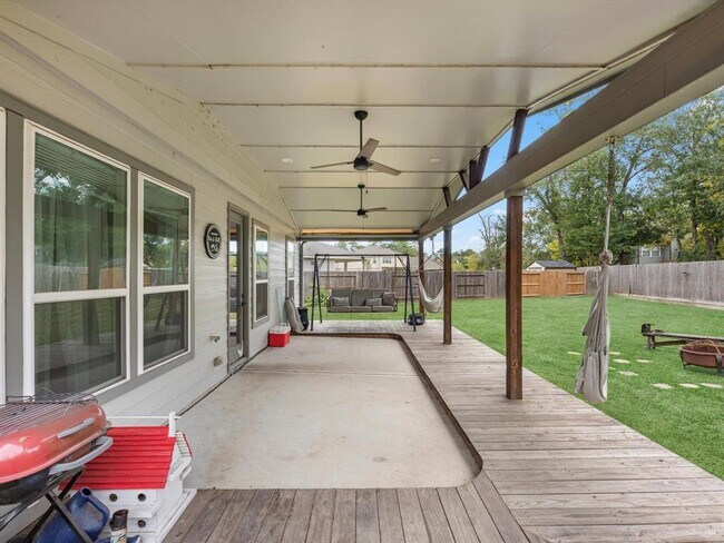 Building Photo - 14203 Broad Cypress Ct