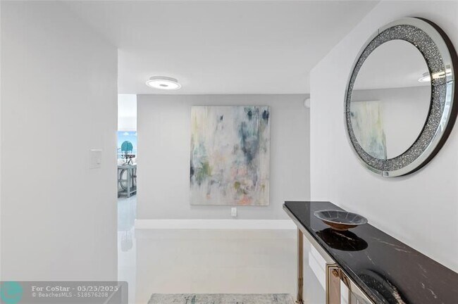 Building Photo - 3850 Galt Ocean Dr