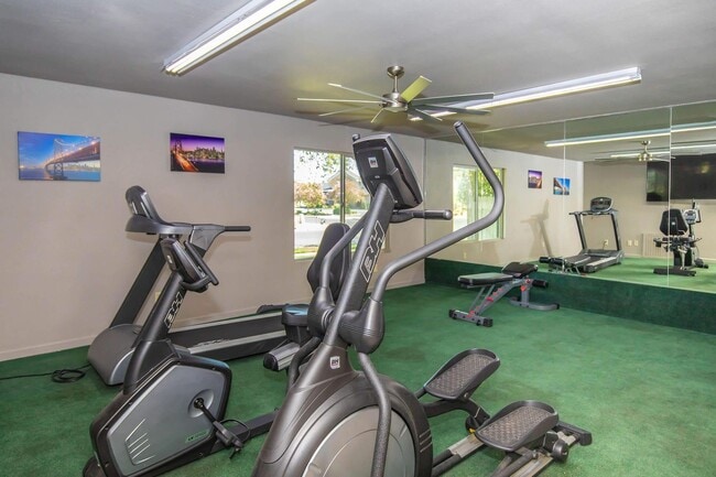 Interior Photo - Vantage Pointe West