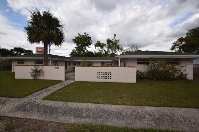 Primary Photo - 1031 Royal Palm Ave