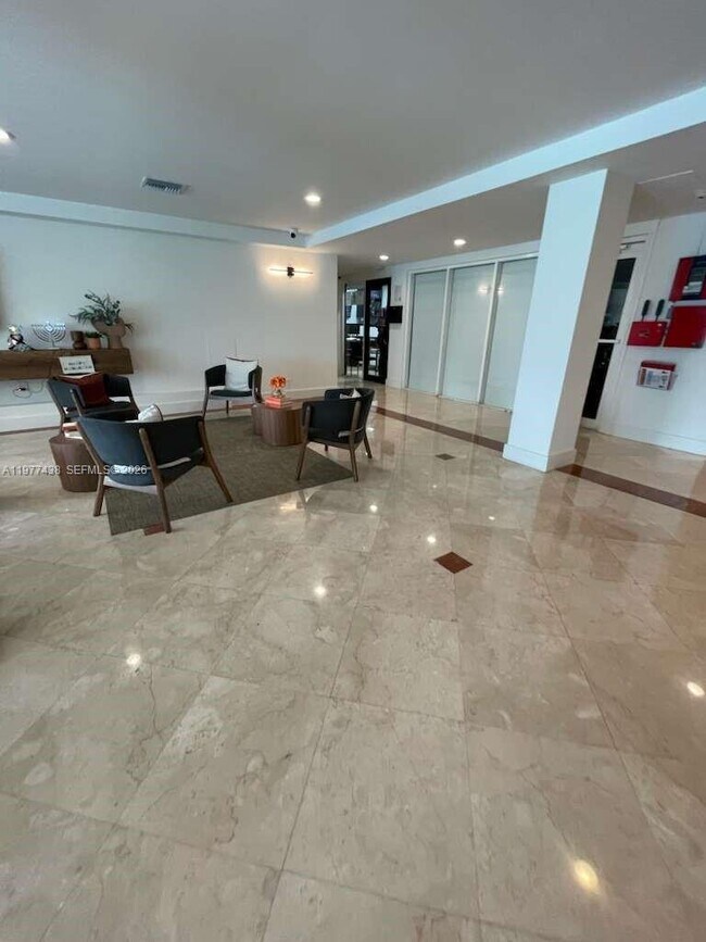 Building Photo - 1455 N Treasure Dr