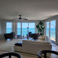 Building Photo - 4180 N Hwy A1A