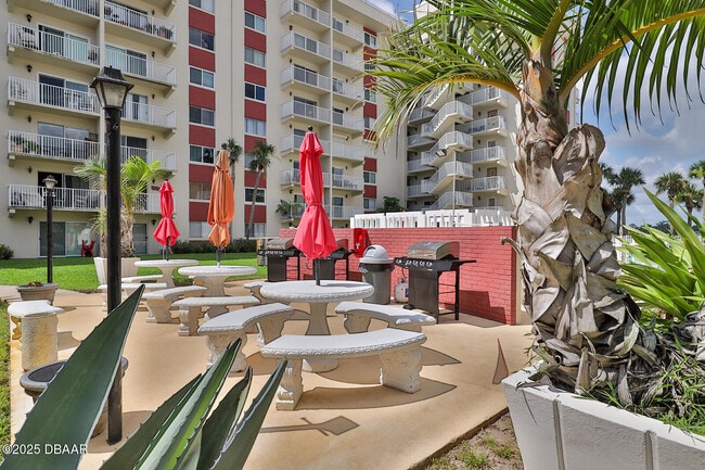 Building Photo - 2711 N Halifax Ave