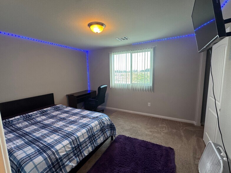 Building Photo - 5686 Alta Peak Ct