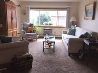 Building Photo - Lakeside Apartments