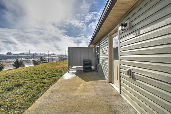 Building Photo - 40 Sutter Pl