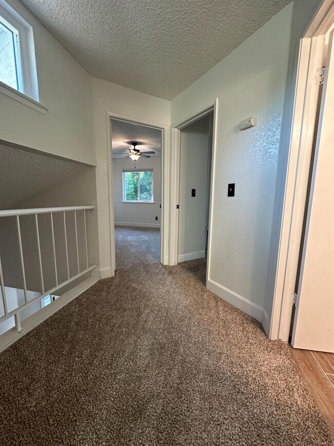 Building Photo - 10042 N Grouse Run