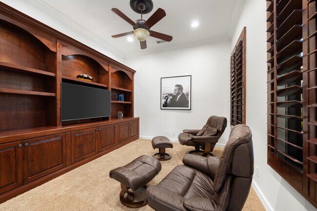 Building Photo - 48532 Bighorn Dr