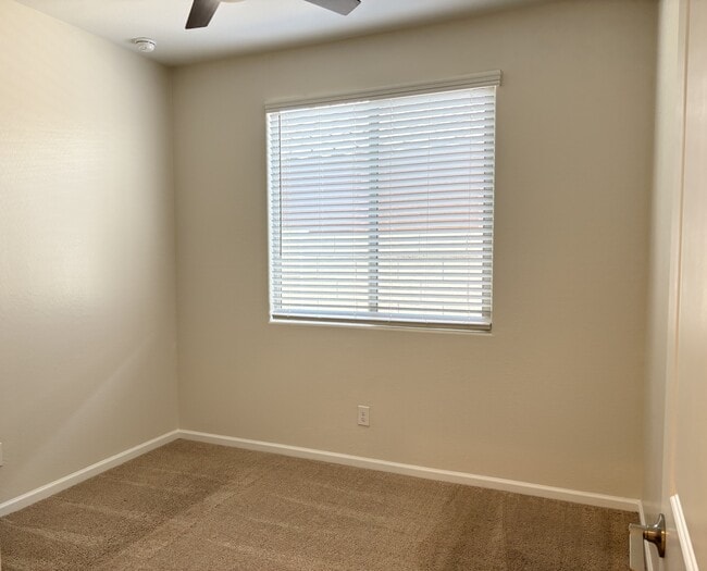 Building Photo - 7411 N 123rd Dr