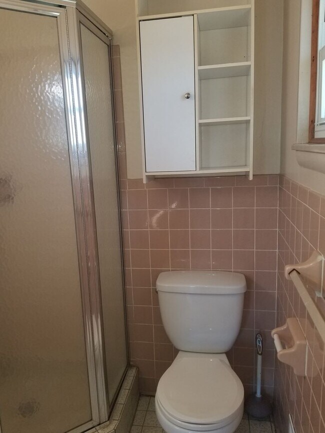 Building Photo - 577 Pinnacle Rd