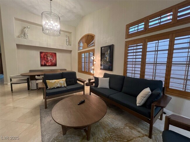 Building Photo - 8350 Campana Dr