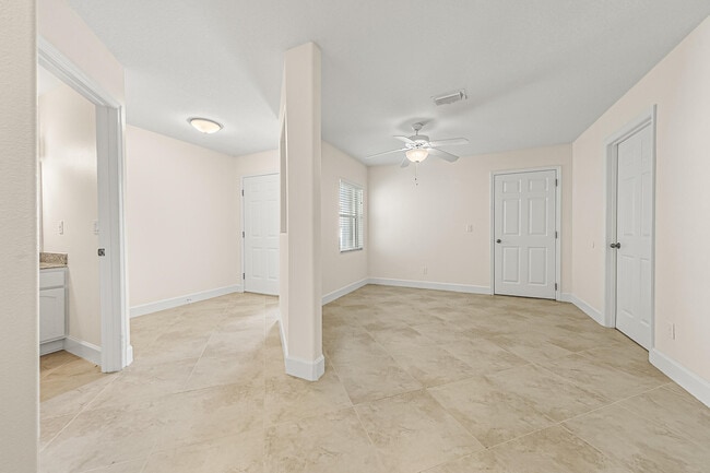 Building Photo - 277 Coastal Hill Dr