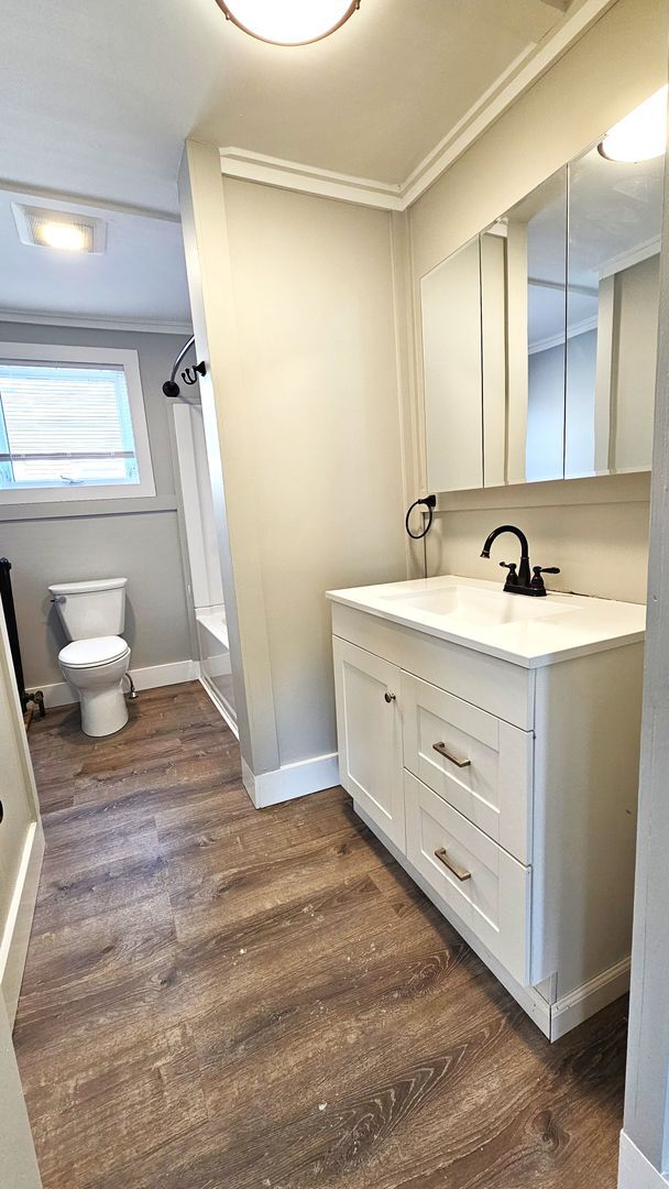 Building Photo - 43-47-47 Willow St