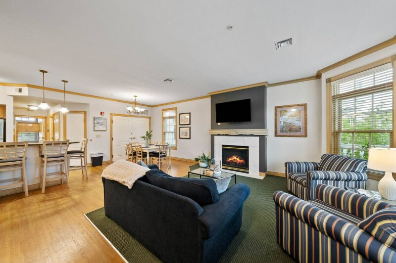 Building Photo - 418 Beachfront Dr