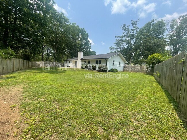 Building Photo - 2216 Shancey Ln